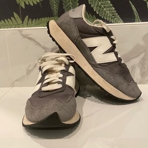 New Balance Retro 237